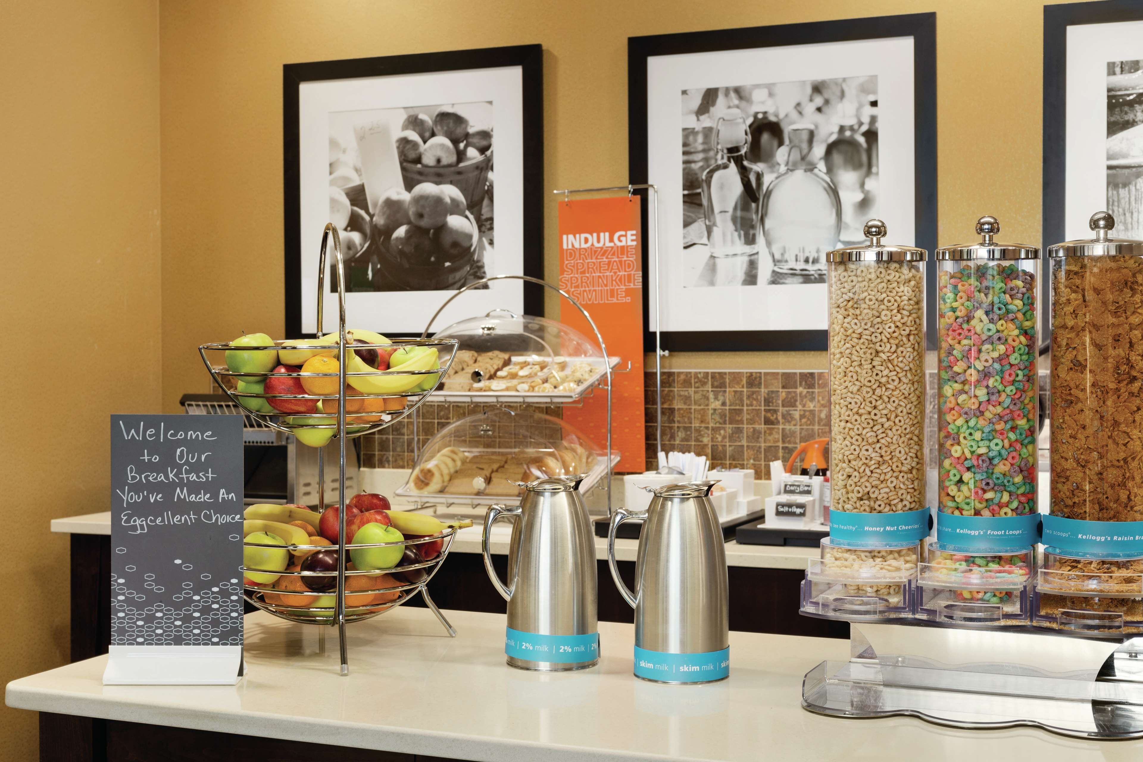 free daily breakfast