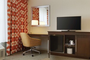 In-room safe, desk, iron/ironing board, free WiFi