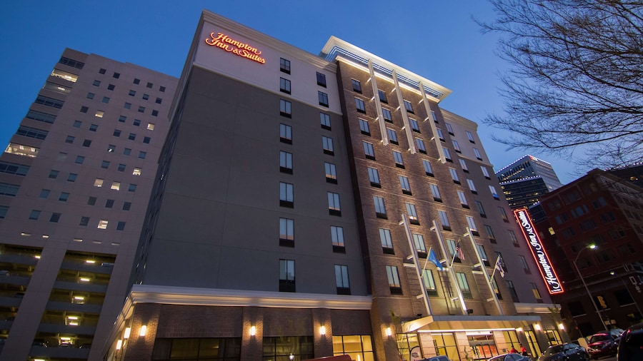 Hampton Inn & Suites Tulsa Downtown