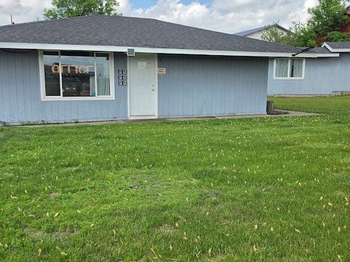 Eastwood Inn Of Wadena