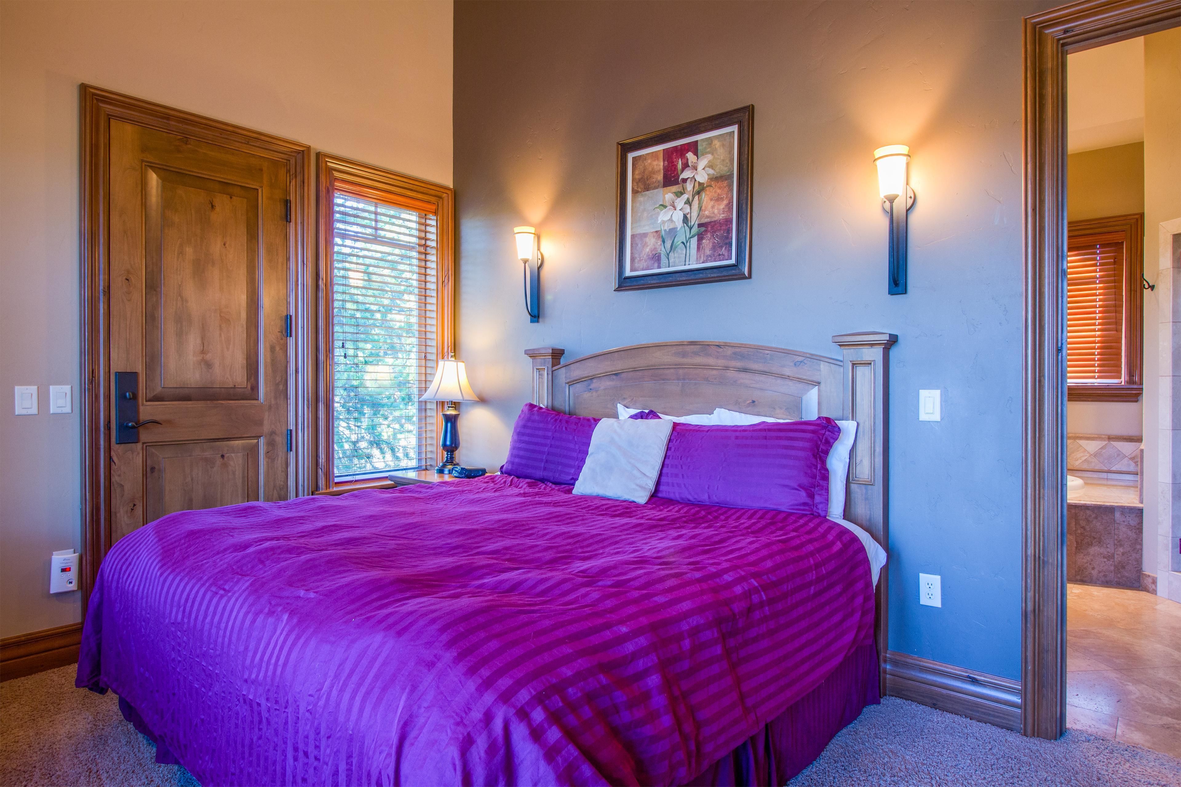 Family Apartment, 3 Bedrooms | 3 bedrooms, free WiFi, bed sheets