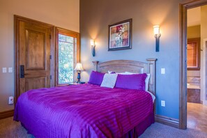 Family Apartment, 3 Bedrooms | 3 bedrooms, free WiFi, bed sheets