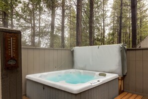 家庭公寓, 3 間臥室 | 室外 SPA 浴池