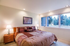 Family Apartment, 5 Bedrooms | 5 bedrooms, free WiFi