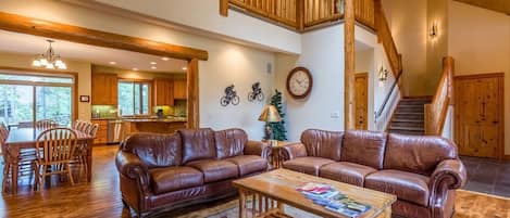 Appartement Familial, 6 chambres | Salle de séjour