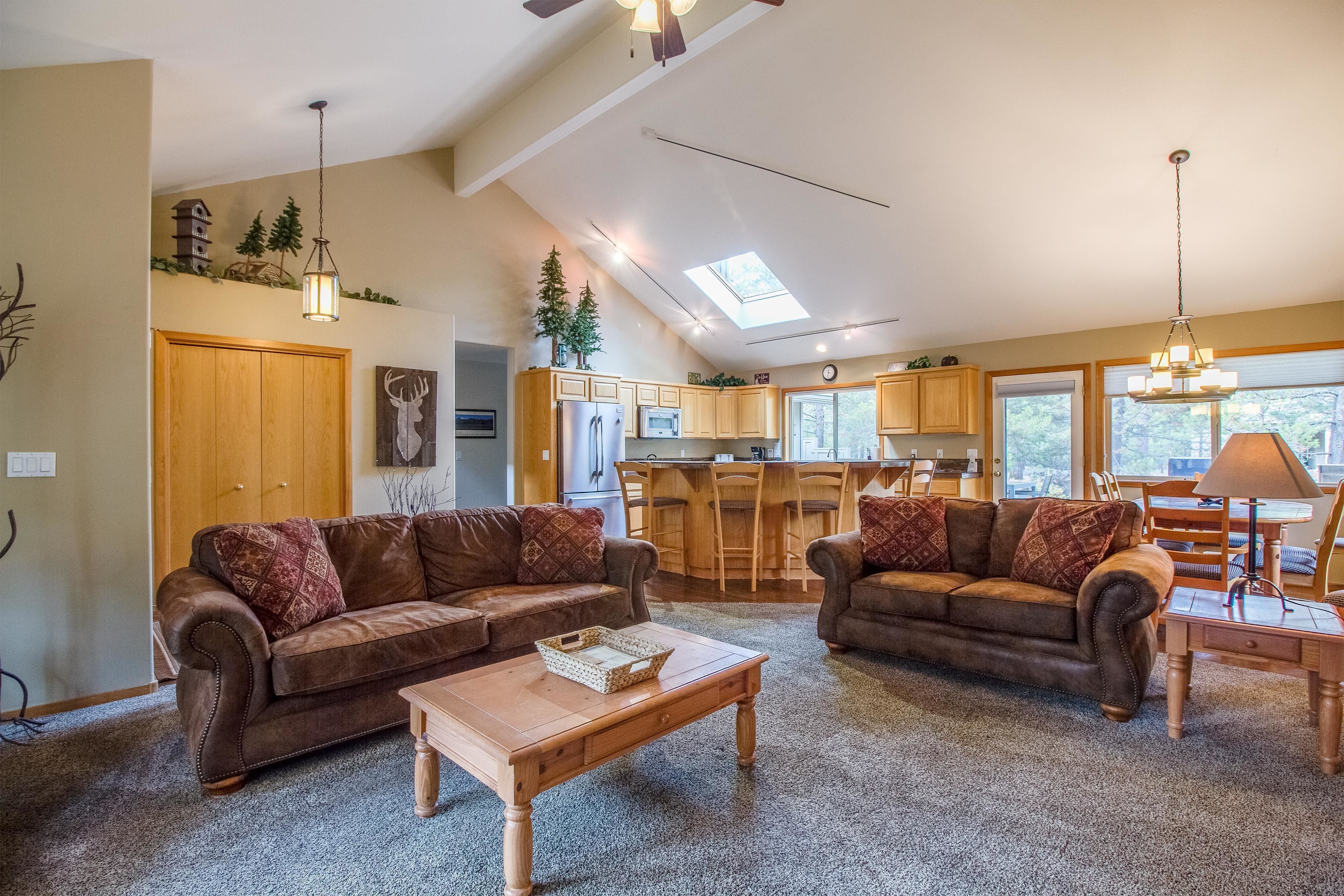 Appartement Familial, 4 chambres | Coin séjour | Télévision, cheminée, lecteur de DVD