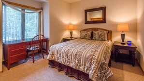 家庭公寓, 4 間臥室 | 4 間臥室、免費無線上網、床單