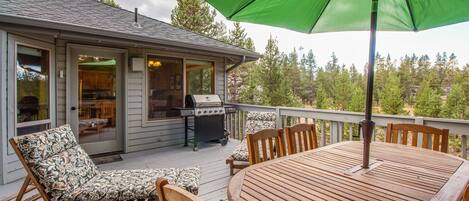 Family Apartment, 3 Bedrooms | BBQ/picnic area