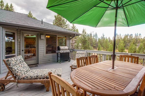 Family Apartment, 3 Bedrooms | BBQ/picnic area - Splitrock 11 (Bend)