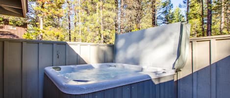 Family Apartment, 3 Bedrooms | Outdoor spa tub