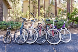 Family Apartment, 4 Bedrooms | Bicycling