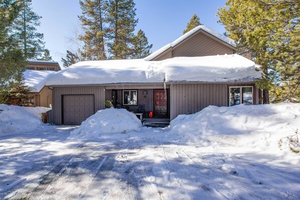 Family Apartment, 2 Bedrooms | Front of property - Todd 11 (Bend)