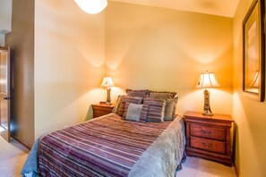 Family Apartment, 4 Bedrooms | 4 bedrooms, free WiFi, bed sheets - Tumalo 11 (Bend)