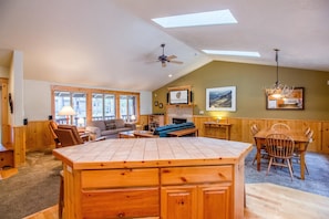 Family Apartment, 3 Bedrooms | Living area