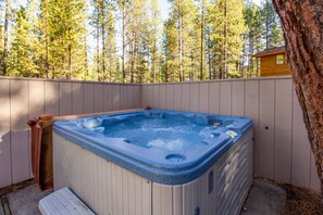 家庭公寓, 4 間臥室 | 室外 Spa 池