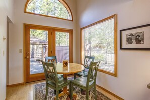 Family Apartment, 3 Bedrooms | Private kitchen | Fridge, microwave, coffee/tea maker