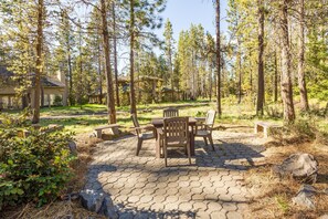 Family Apartment, 5 Bedrooms | Terrace/patio - Kinglet 28 (Bend)