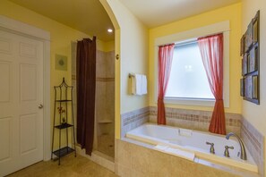 Family Apartment, 4 Bedrooms | Bathroom amenities | Hair dryer