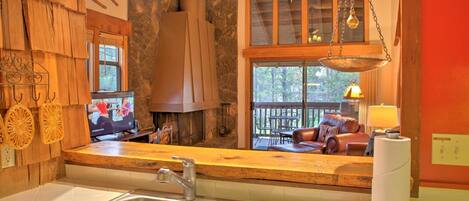 ファミリー アパートメント 2 ベッドルーム | 専用キッチン | 冷蔵庫、電子レンジ、オーブン、コンロ