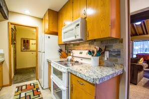 Family Apartment, 2 Bedrooms | Private kitchen | Fridge, microwave, oven, stovetop