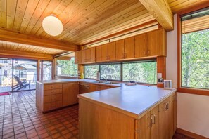 家庭公寓, 3 間臥室 | 私人廚房 | 電冰箱、微波爐、咖啡機/沖茶器