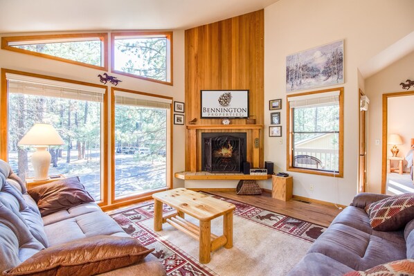 Family Apartment, 3 Bedrooms | Living room