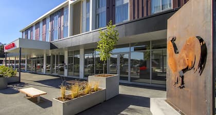 Ramada Suites By Wyndham Albany