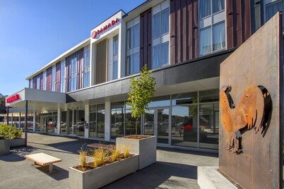 Ramada Suites By Wyndham Albany