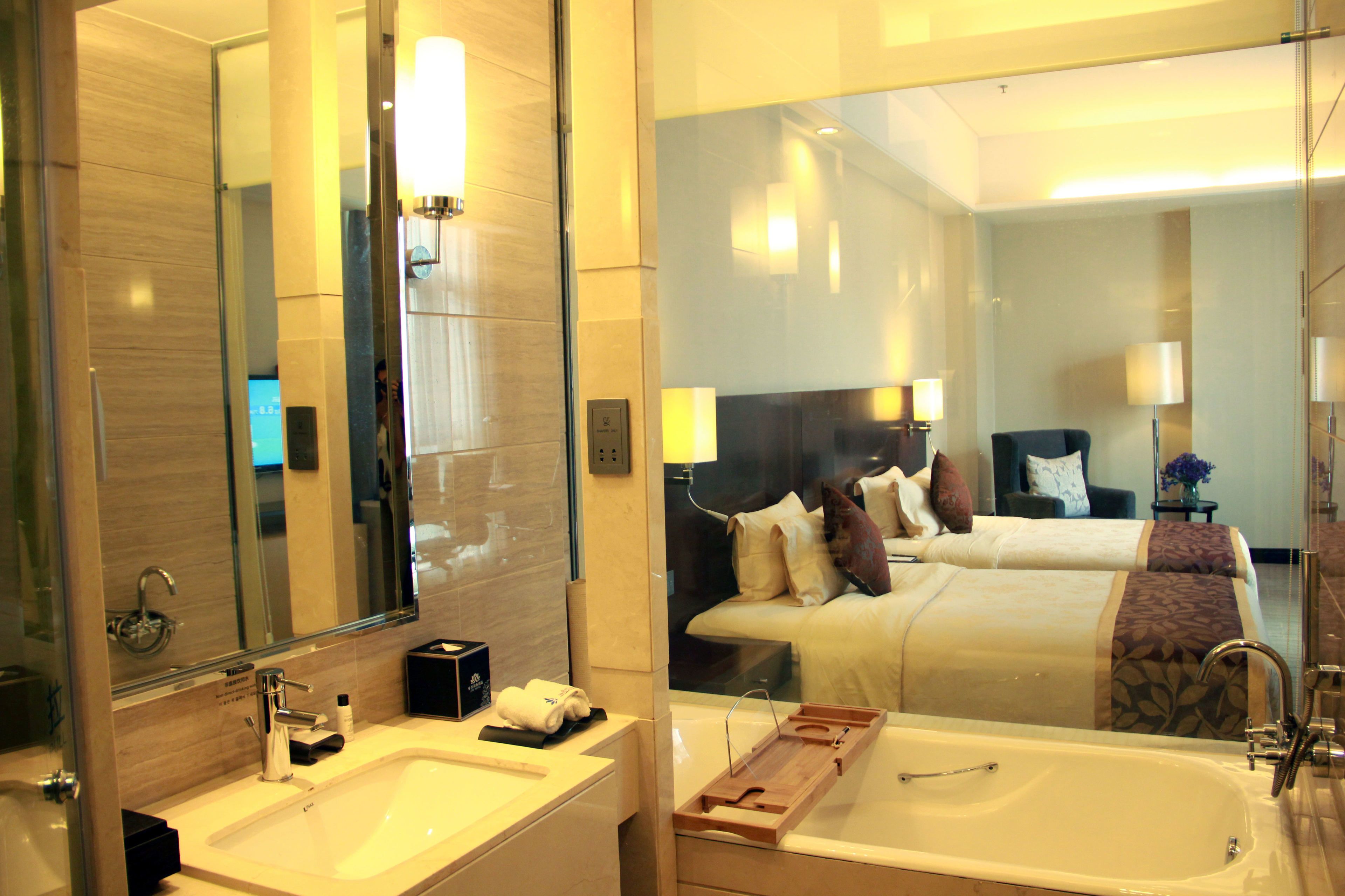 executive twin room | minibar, in-room safe, desk, blackout curtains