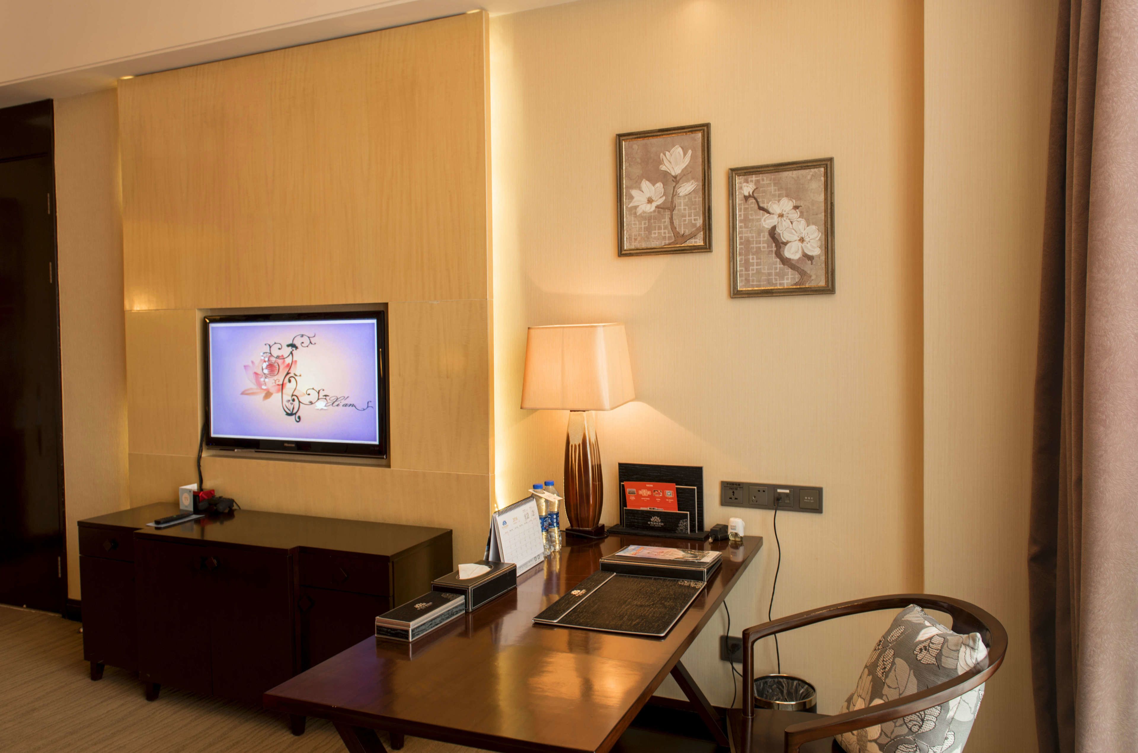 deluxe suite room | bathroom | free toiletries, dressing gowns, slippers, towels