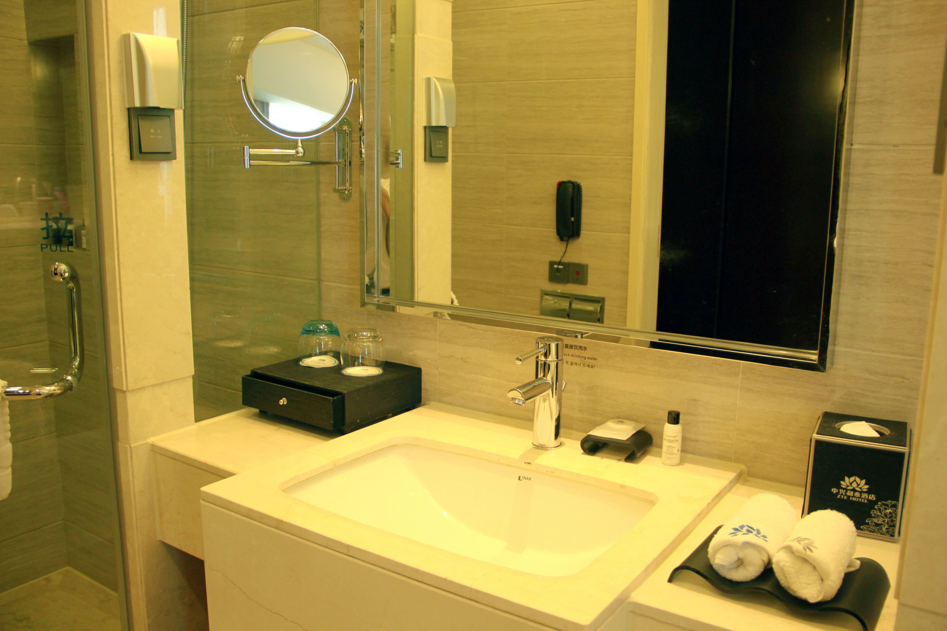 executive twin room | minibar, in-room safe, desk, blackout curtains