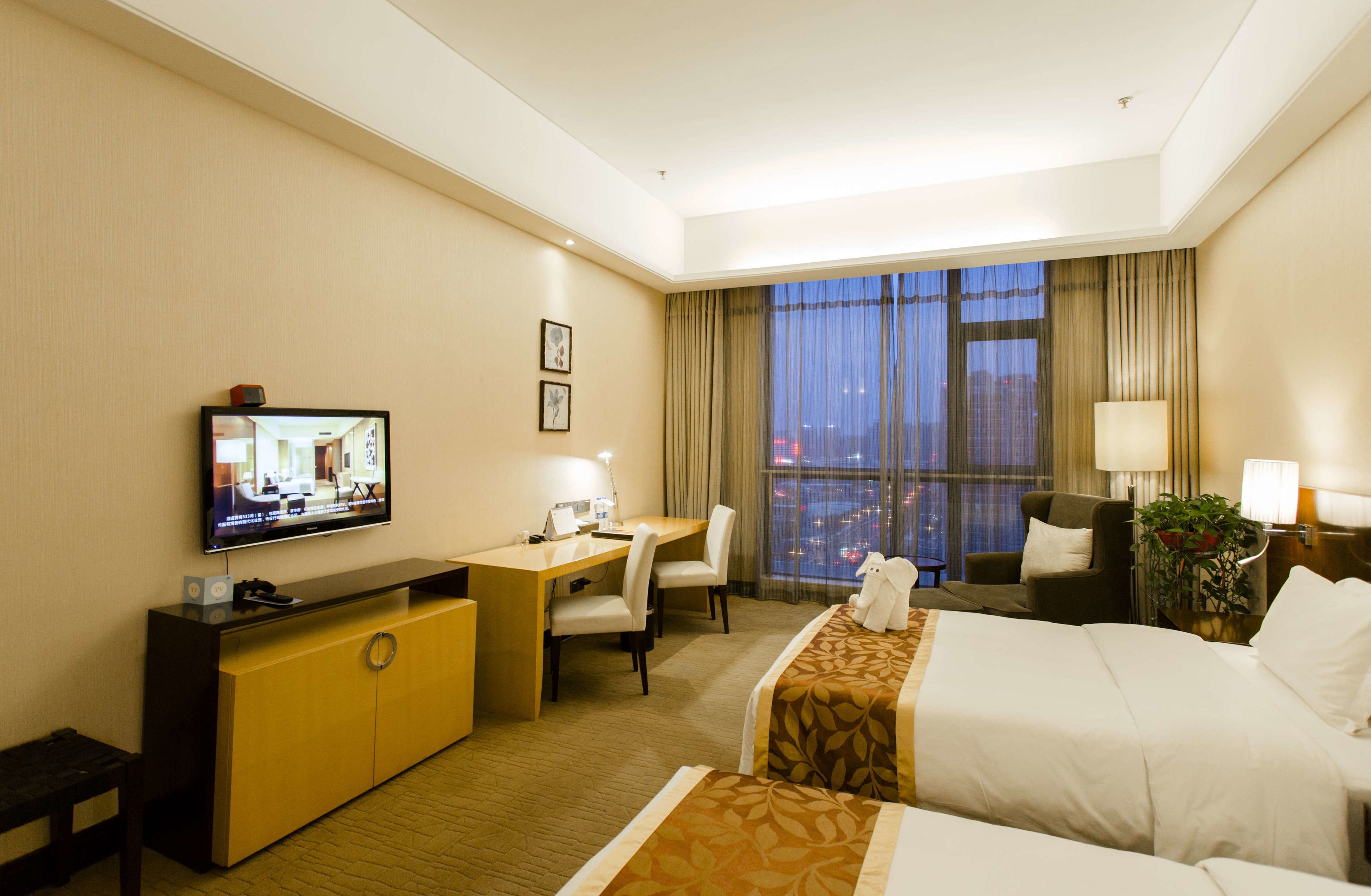 superior twin room | minibar, in-room safe, desk, blackout curtains