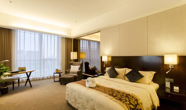 Minibar, in-room safe, desk, blackout drapes