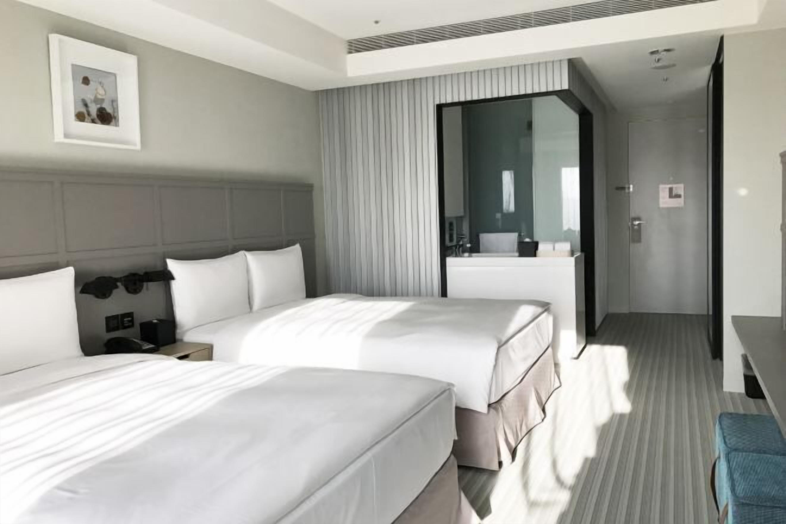 Hochwertige Bettwaren, Daunenbettdecken, Minibar, Zimmersafe
