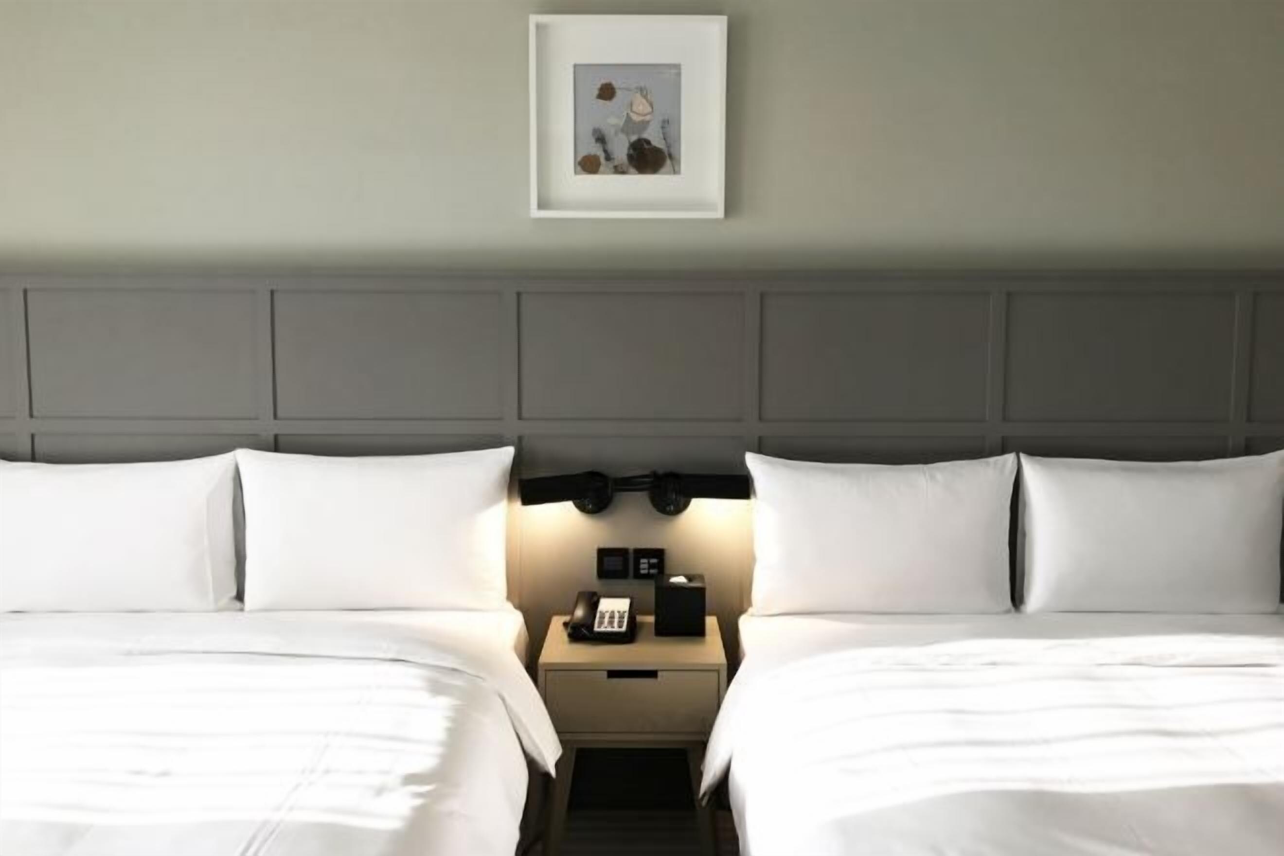 Hochwertige Bettwaren, Daunenbettdecken, Minibar, Zimmersafe