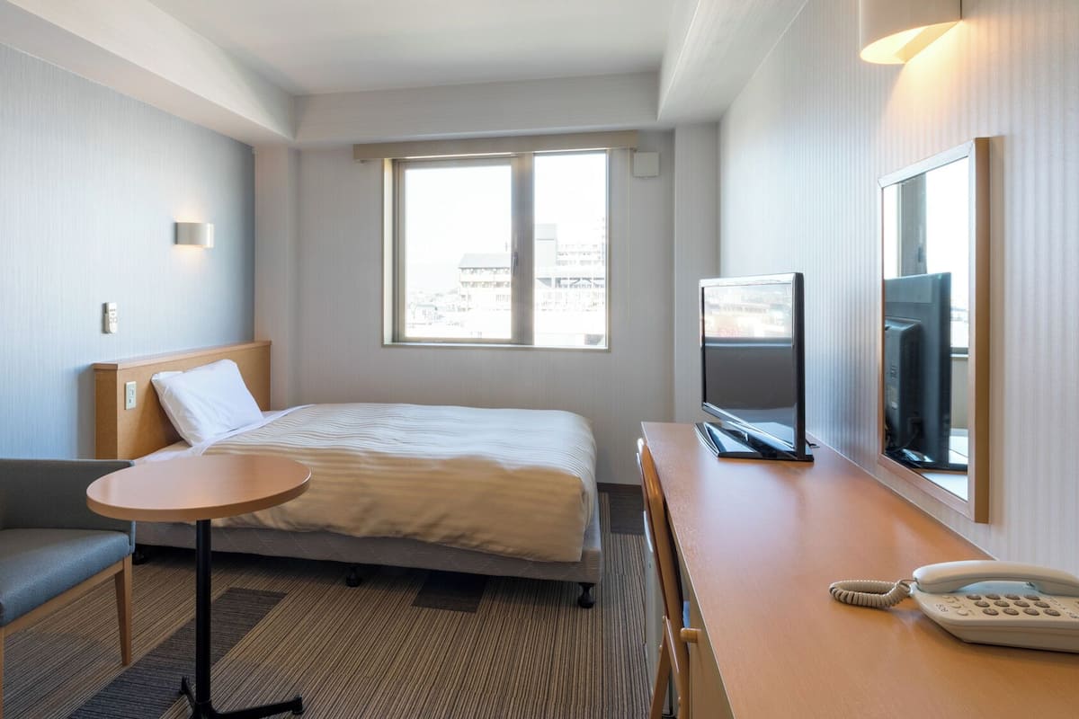 Escrivaninha, cortinas blackout, quartos à prova de som, Wi-Fi
