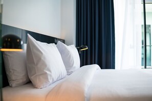 ห้องซูพีเรียดับเบิล (Adult Only) | มินิบาร์, ตู้นิรภัยในห้องพัก, โต๊ะทำงาน, ห้องเก็บเสียง