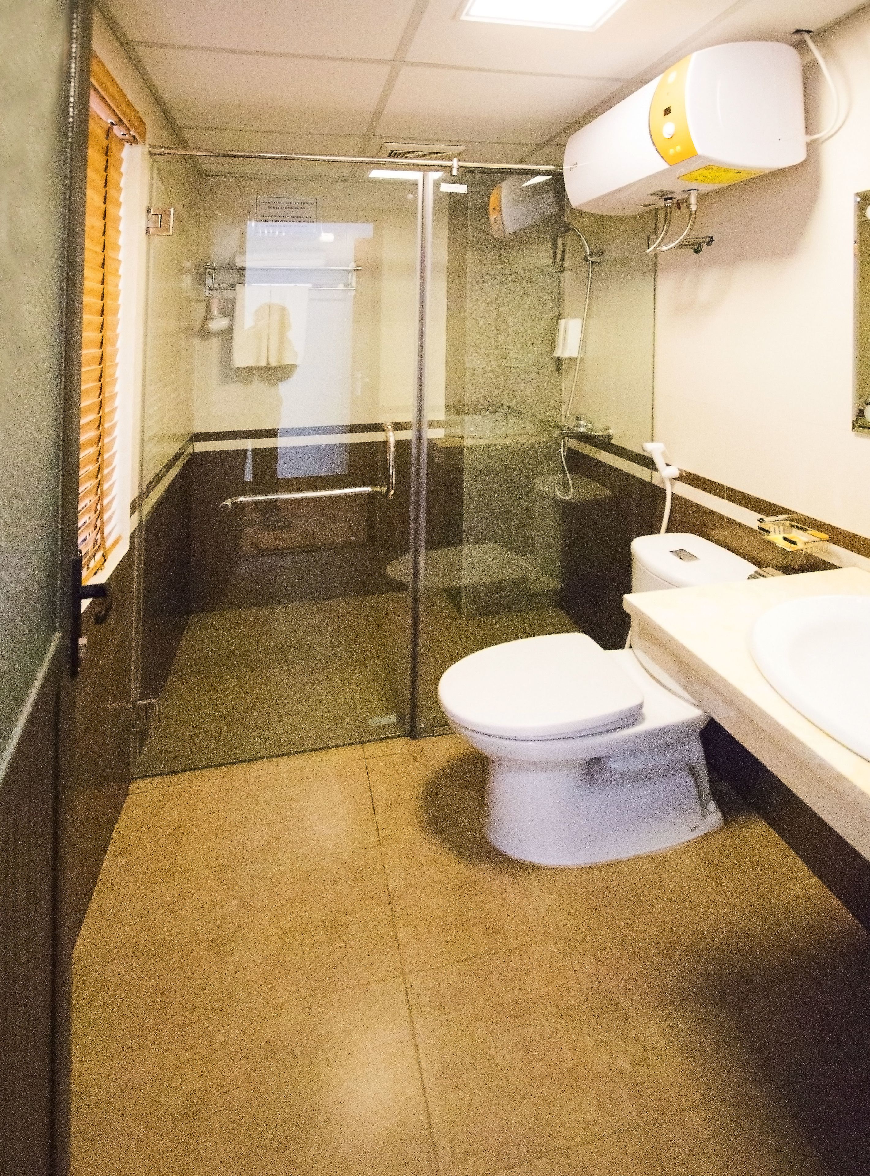 shower, free toiletries, hair dryer, slippers