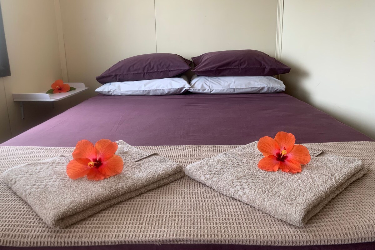 Familiekamer, gemeenschappelijke badkamer (Rm 7)