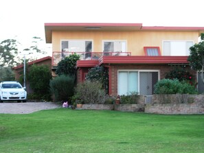 Interior entrance - Lake Edge Holiday Units (Burrill Lake)