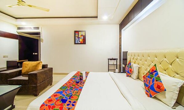 1 bedroom, minibar, desk, soundproofing