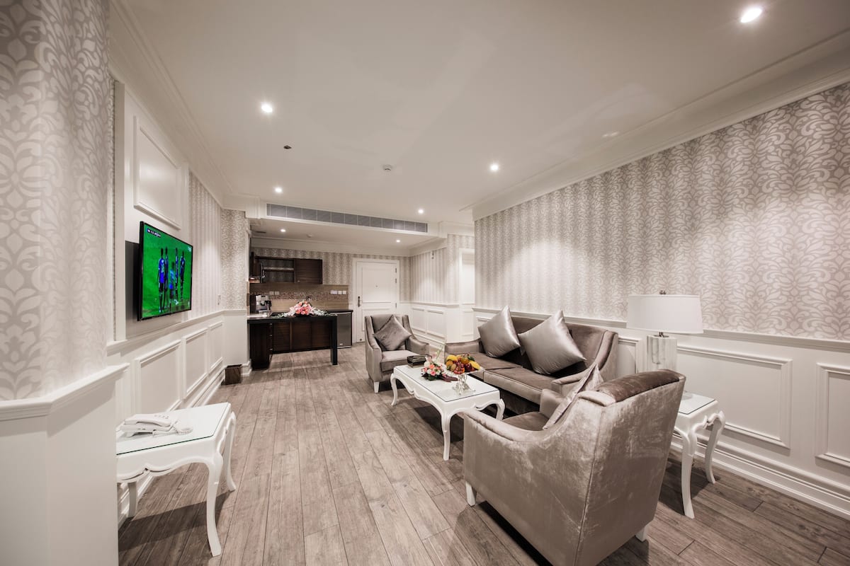 Junior suite, 1 kingsize bed, balkon | Lakens van Egyptisch katoen, luxe beddengoed, donzen dekbedden