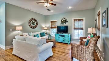 House, 3 Bedrooms (163 Patina Blvd.) | Living area | DVD player