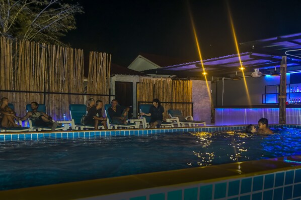 Piscine extérieure
