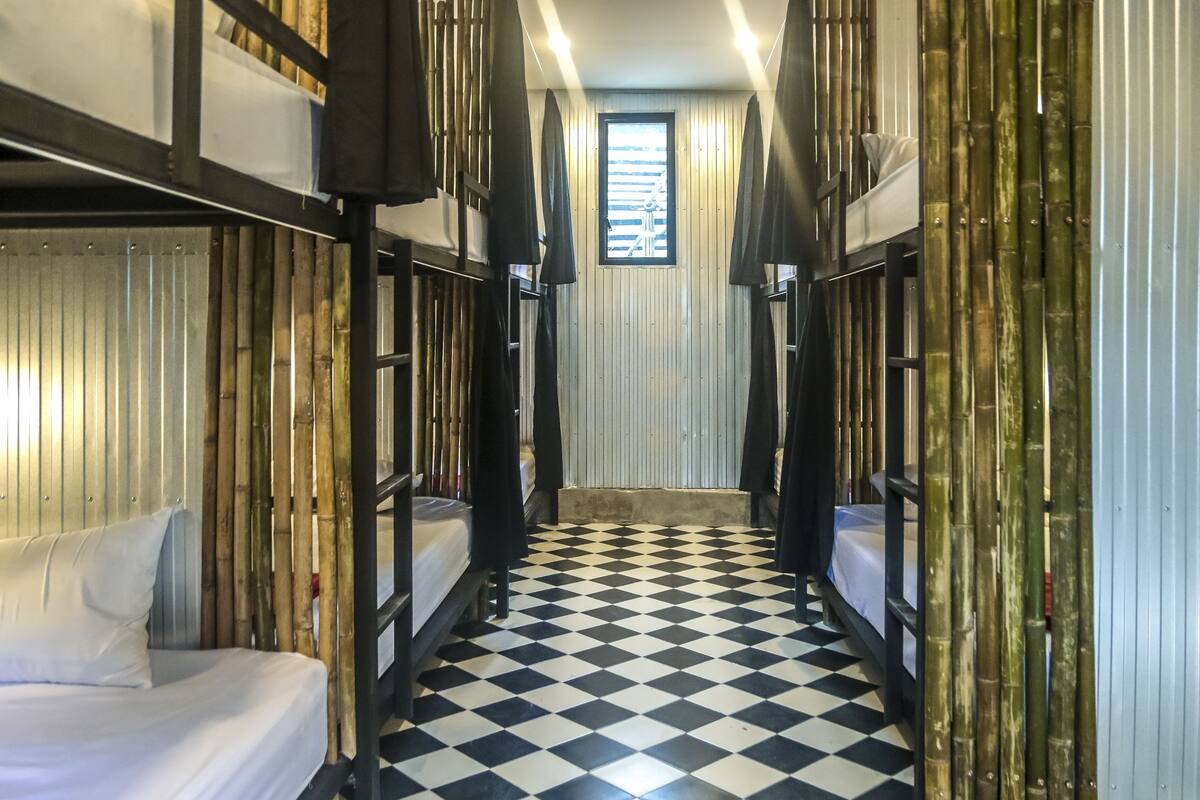 In-room safe, free WiFi
