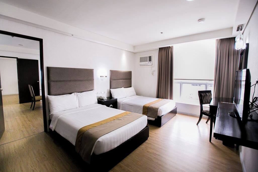 Family Double or Twin Room | Desk, iron/ironing board, free WiFi, bed sheets