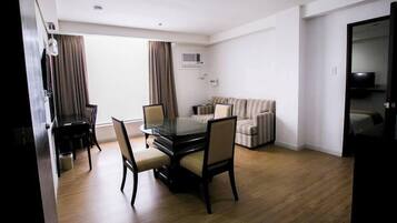 Family Double or Twin Room | Living area