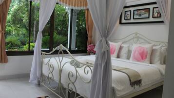 Family Room, 1 King Bed with Sofa bed, Garden View, Garden Area | View from room