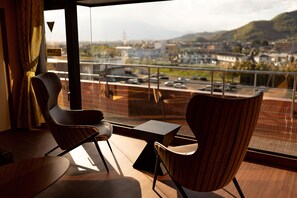 Deluxe Suite | Living area | 50-inch flat-screen TV with cable channels, TV - Hotel Sekitei (Fuefuki)