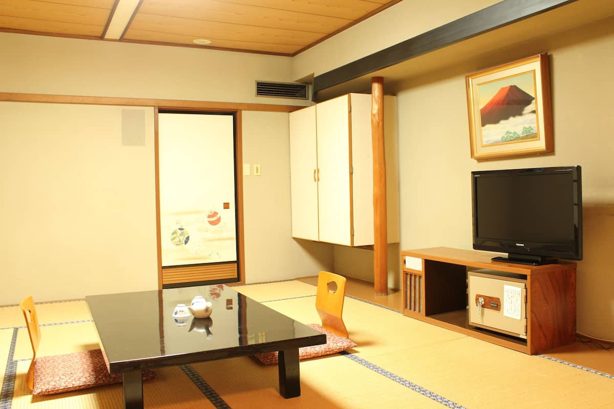 In-room safe, blackout curtains, iron/ironing board, free WiFi